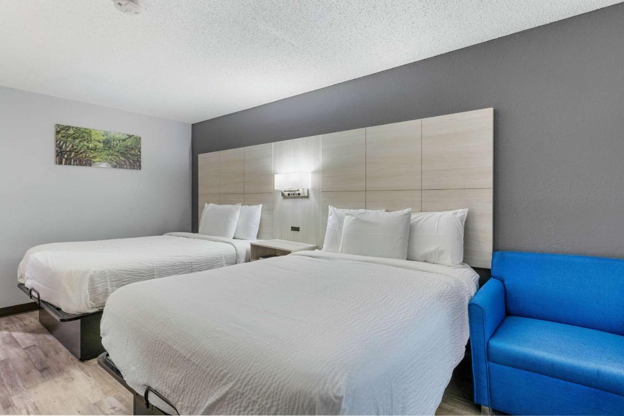 Days Inn By Wyndham Savannah Gateway I-95 Джорджтаун Екстер'єр фото